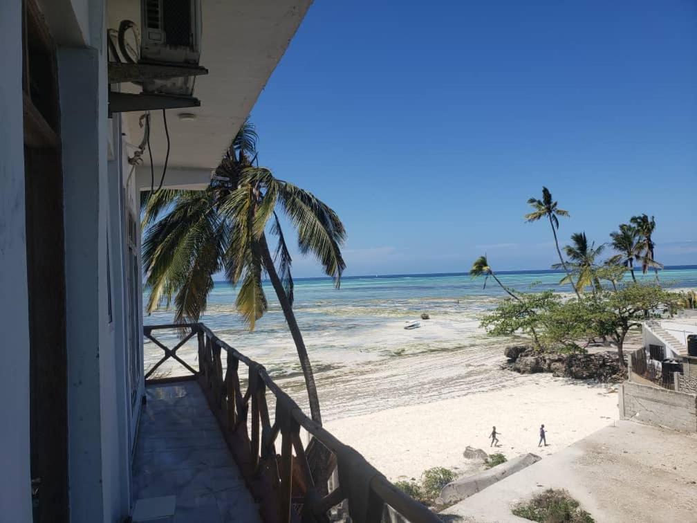 Zaina'S Beach House Nungwi Exterior photo